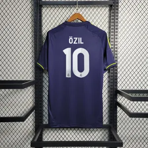 12-13 Real Madrid away 11