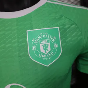 25-26 Manchester United Green Goalkeeper Kit Player Version Shirt AAAAJersey Wholesale Yupoo 2