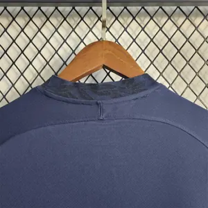 2022 France home 19