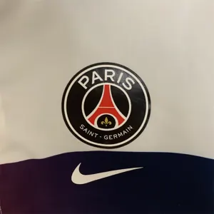 23-24 PSG reversible windbreaker white 15