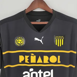 22-23 Peñarol third away 10