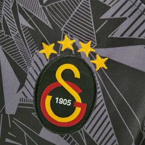 22-23 Galatasaray S.K. away 4