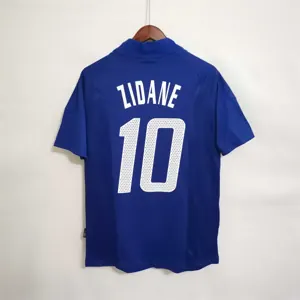 2002 France home 3