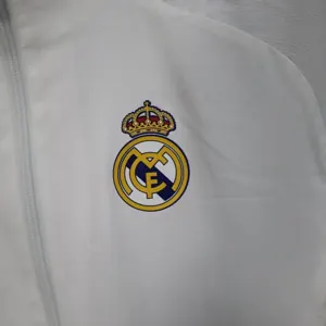 25-26 Real Madrid White Windbreaker Jacket AAAAJersey Supply Yupoo 4