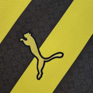 22-23 Dortmund home 9
