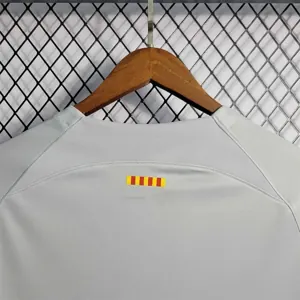 22-23 Barcelona third away 11