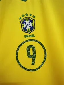 2004 Brazil home 18
