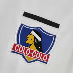 00-01 Colo-Colo home 1