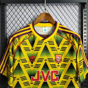 91-93 Arsenal away 4