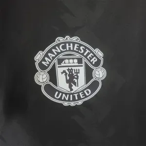 22-23 Manchester United Windbreaker Black 3
