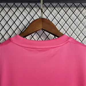 22-23 Women's Wear International Pink Special Edition 7
