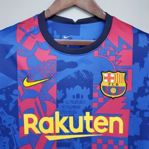 21-22 Barcelona third away 12