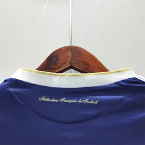 2010 France home 3
