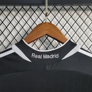 06-07 Real Madrid third away 11
