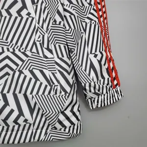 21-22 Manchester United Black-White Stripes Windbreaker 6
