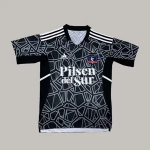 22-23 Colo-Colo black goalkeeper