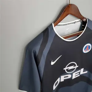 01-02 PSG third away 1
