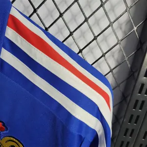 1984 France home 3