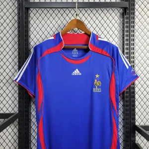 2006 France home 12