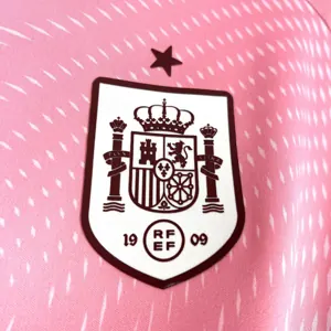 World Cup 2026 Spain Mens Goalkeeper Kit Football Pink T-Shirt AAAAJersey Supply Yupoo 7 2
