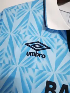 91-92 Lazio home blue 3