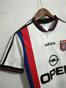 95-96 Bayern Munich white away 5