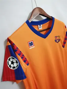 91-92 Barcelona away 3