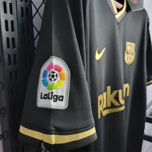 20-21 Barcelona third away 9