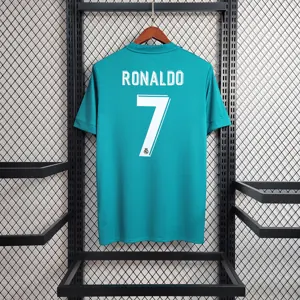 17-18 Real Madrid third away 3