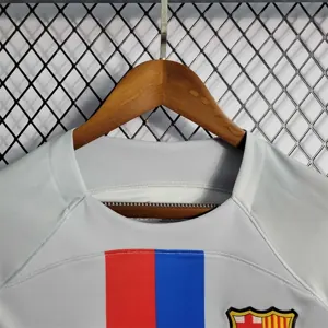 22-23 Barcelona third away 4