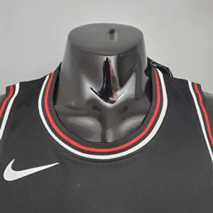 DeROZAN#11 Chicago Bulls black 5