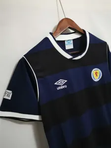 1982 Scotland home blue 7