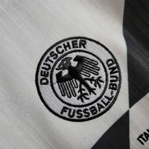 1990 Germany home 8