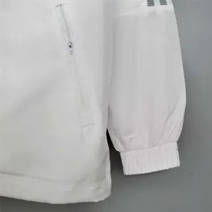21-22 Bayern Munich white windbreaker 8