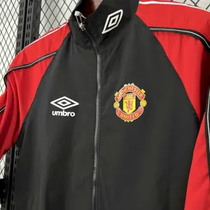 24-25 Manchester United Black&Redl Windbreaker Jacket AAAAJersey Supplier Yupoo 3