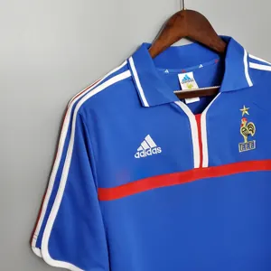 2000 France home 11