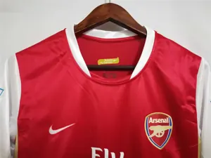 06-07 Arsenal home red 6