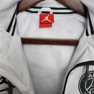 20-21 PSG blackwhite classic style windbreaker 3