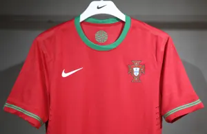 2012 Portugal Euro Cup Home Retro Kit Vintage Player Version Sino Shirt AAAAJersey Dropship Yup 1