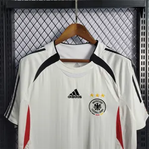 2006 Germany home white 10