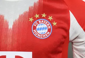 25-26 Bayern Munich Home Kit Player Version Soccer AAAAJersey Yupoo 1