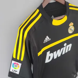 11-12 Real Madrid goalkeeper black 9