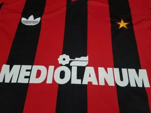 91-92 AC Milan home 12