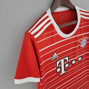 22-23 Bayern home - 7 11