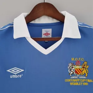 81-82 Manchester City home 4