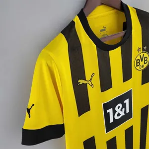 22-23 Dortmund home 5