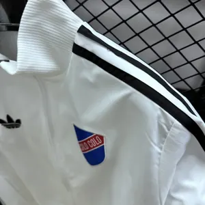 25-26 Colo-Colo Windbreaker Jackets AAAAJersey Supply Yupoo 1