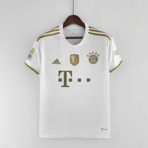 22-23 Bayern away 10