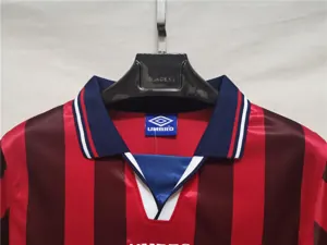 1998 England away red 8