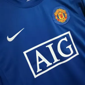 08-09 Manchester United blue away long sleeve 6